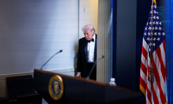 Πυροβολισμοί στο δείπνο ανταποκριτών: Τα πρώτα λόγια του δράστη τη στιγμή της σύλληψης