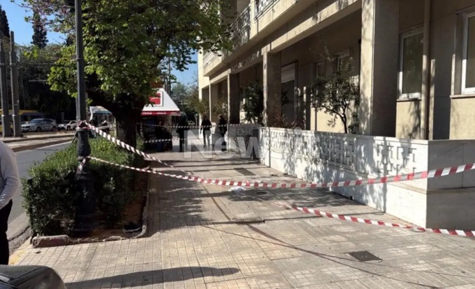 Τραγωδία στο υπουργείο Τουρισμού: 51χρονη έπεσε από τον 2ο όροφο και σκοτώθηκε