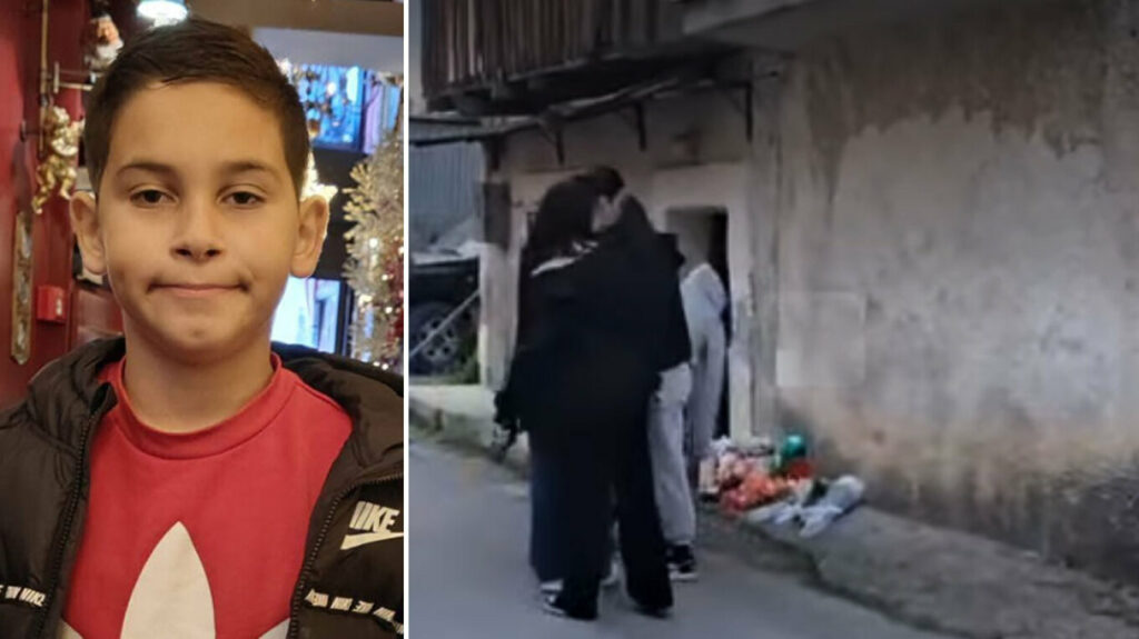 Σπαραγμός στην Ηλεία: «Έφυγες και μ’ άφησες εδώ» έγραψε ο πατέρας του 13χρονου Κωνσταντίνου – Συμμαθητές του άφησαν λουλούδια στο σημείο που σκοτώθηκε με το πατίνι