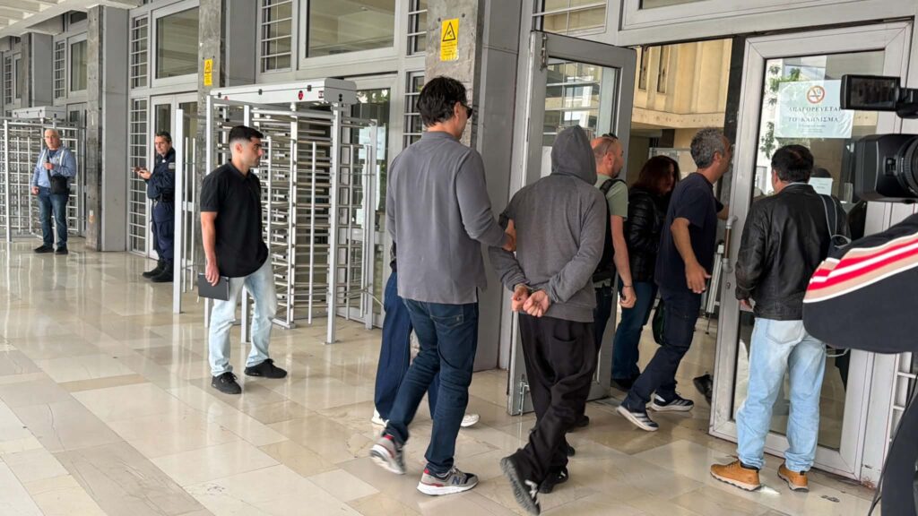 Έφτασαν στον Εισαγγελέα οι δύο συλληφθέντες