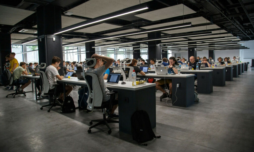Αγίου Πνεύματος 2026: Πότε «πέφτει» φέτος και πώς πληρώνονται όσοι εργαστούν