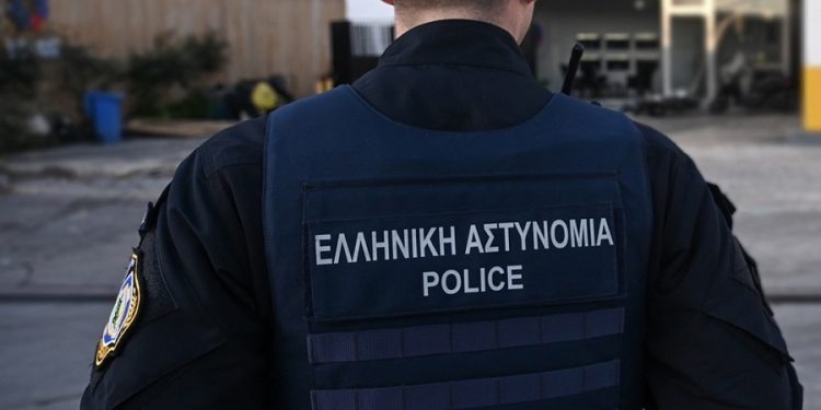 Καβάλα: Τα τελευταία λόγια του 44χρονου αστυνομικού που αυτοπυροβολήθηκε – Τι λένε οι συνάδελφοί του