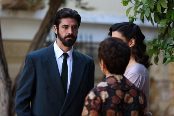 Άγιος έρωτας – Όλοι ξεσηκώνονται εναντίον Χλόης-Νικόλαου!