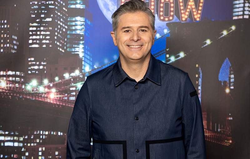Αλέξανδρος Μπουρδούμης: Ομολογεί ότι η απότομη δημοσιότητα τον έβγαλε για λίγο εκτός πορείας και αποκαλύπτει ποια πασίγνωστη ηθοποιός κατάφερε να τον ισορροπήσει…