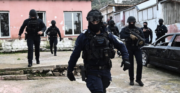 «Δεν πρόλαβε να πεθάνει ο πατέρας μου και καταπάτησαν το ποιμνιοστάσιο μας»: Οι καταγγελίες που οδήγησαν στην οικογενειακή εγκληματική οργάνωση στην Κρήτη