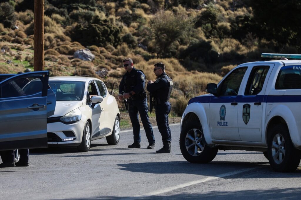 Μεγάλη επιχείρηση της ΕΛΑΣ στην Κρήτη για ναρκωτικά και παράνομες επιδοτήσεις του ΟΠΕΚΕΠΕ, οι 4 οικογένειες και το τηλέφωνο που τους αποκάλυψε