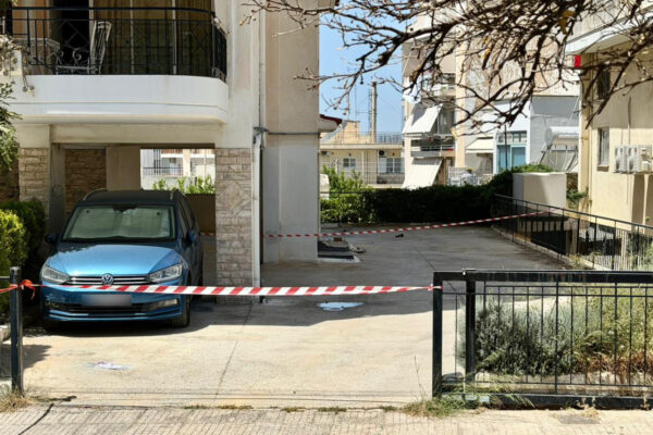 Συγκλονιστικό μήνυμα ιερέα με αφορμή το θάνατο των δυο κοριτσιών στην Ηλιούπολη: Πόσα παιδιά χαμογελούν στα στόρι και πεθαίνουν σιωπηλά μέσα τους