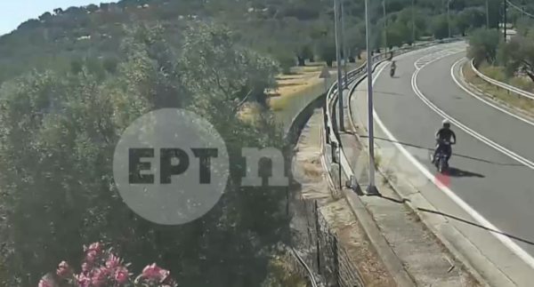 Θρήνος στη Μυτιλήνη για τον 16χρονο και τον 18χρονο που σκοτώθηκαν σε τροχαίο, η στιγμή που η μηχανή τους χτύπησε σε κράσπεδο και κολώνα