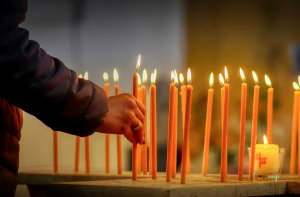 Τα χρυσά κόλλυβα του Ψυχοσάββατου της Πεντηκοστής, τι γιορτάζουμε την Κυριακή 31 Μαΐου – Η συνταγή του Αγίου Όρους και οι άγνωστοι συμβολισμοί