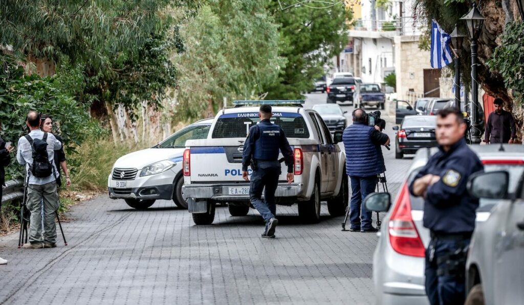 Δεν είχαν τον… Θεό τους οι «νταήδες» της Κρήτης: Εκβίασαν και ιερέα – Τι «άκουσε» ο κοριός της ΕΛ.ΑΣ.