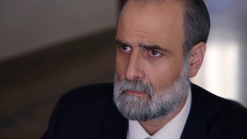 Άγιος έρωτας – Ο Μαρκόπουλος δηλώνει ψυχικά ασθενής!