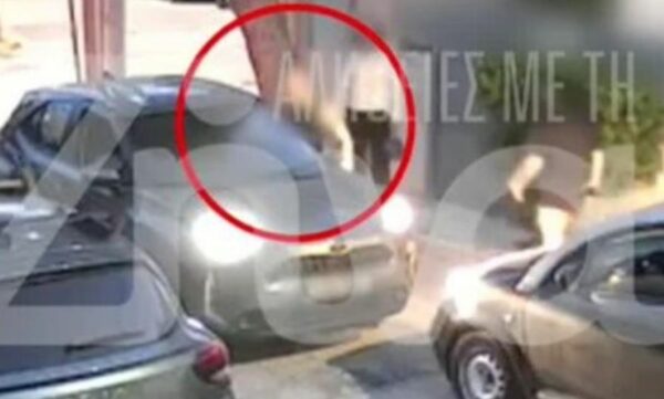 Οργή για τον άνδρα που γρονθοκόπησε γυναίκα  μπροστά στο παιδί της-Oδηγήθηκε σε ψυχιατρείο κι αφέθηκε ελεύθερος-Έχει νοσηλευτεί και στο παρελθόν