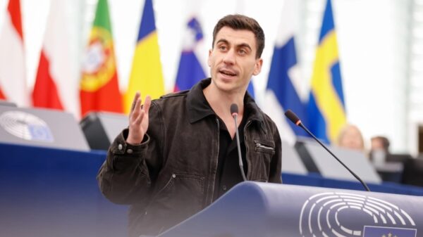 Ο Φειδίας Παναγιώτου αναζητά αστυνομικό για να τον προσέχει – Η «αγγελία» στο Instagram