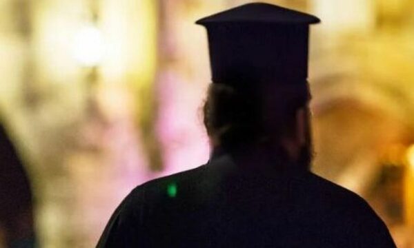 Καταδικάστηκε ιερέας για ενδοοικογενειακή απειλή της πρεσβυτέρας – «Έχεις τελειώσει»