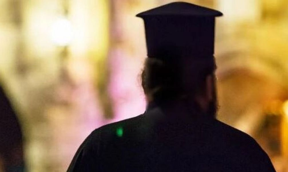 Καταδικάστηκε ιερέας για ενδοοικογενειακή απειλή της πρεσβυτέρας – «Έχεις τελειώσει»