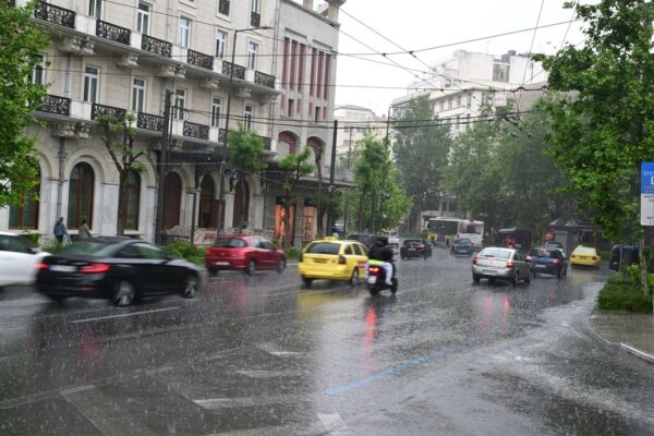Η κακοκαιρία της 24ης Ιουλίου: Καταιγίδες, χαλάζι μέχρι και υδροστρόβιλοι – Πόσο νερό θα πέσει στην Αττική