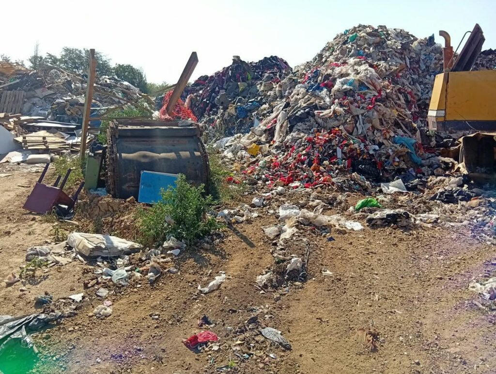 Λειτουργούσε χώρος ανακύκλωσης απορριμμάτων με πλαστή άδεια-Αυτοψία αστυνομικών και συλλήψεις για ρύπανση περιβάλλοντος