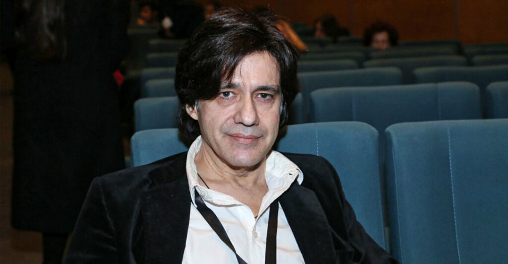 Αλέξης Σταμάτης: Τα δύσκολα παιδικά χρόνια, οι εξαρτήσεις και η οικογένεια που ήρθε αργά και φώτισε τη ζωή του