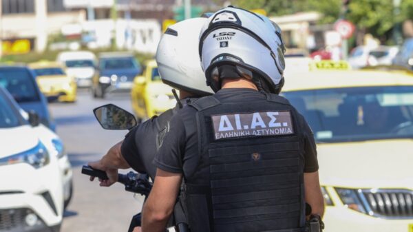 Τρεις ανήλικοι συνελήφθησαν στο Μεσολόγγι για επίθεση σε 15χρονο: Τον χτύπησαν και του πέταξαν γλάστρα