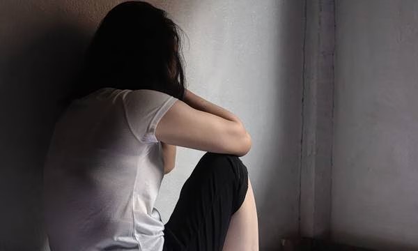 Καλλιθέα: Σοκάρουν οι λεπτομέρειες του άγριου ξυλοδαρμού της 37χρονης εγκύου από τον σύντροφό της