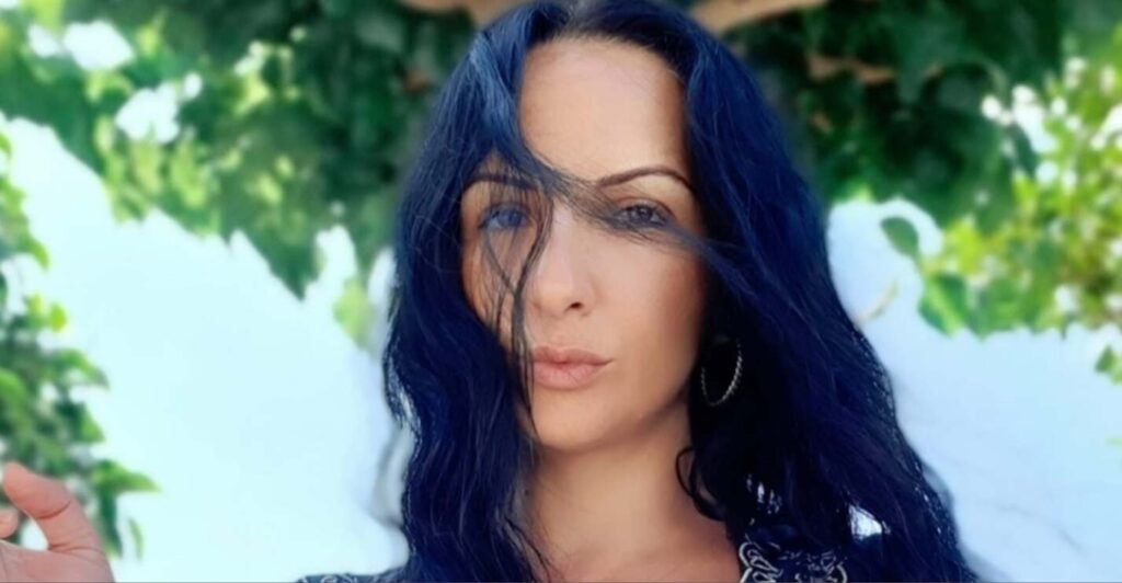 Ανακοπή καρδιάς υπέστη η δημοσιογράφος Μαρία Αντωνογιαννάκη που βρέθηκε νεκρή μέσα στο αυτοκίνητό της, σήμερα το τελευταίο «αντίο»