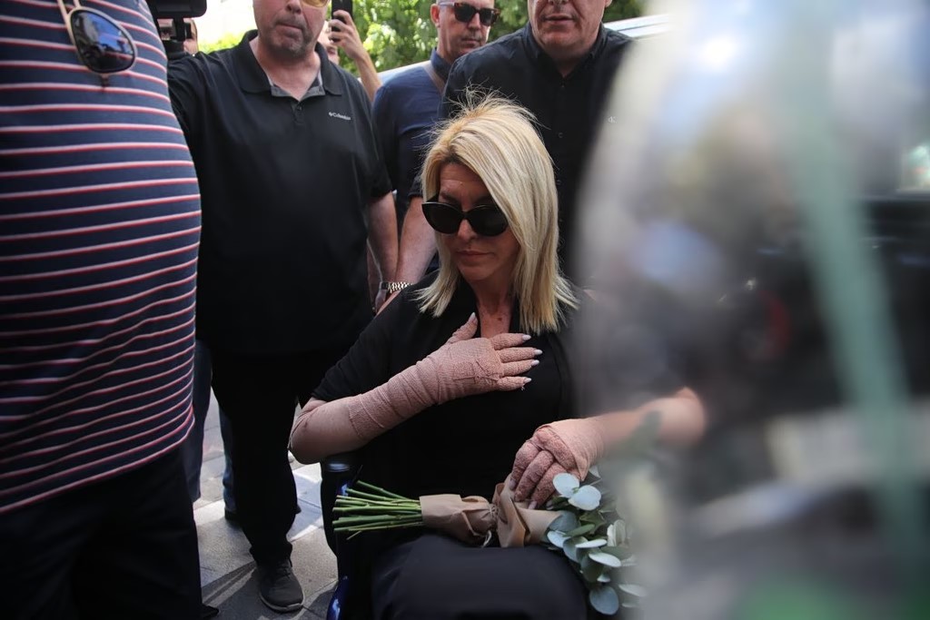 Συγκλόνισε ο αδερφός της Βάγιας Νέστορα: Σε δολοφόνησαν θρασύδειλοι και βέβηλοι, θα συναντήσεις το αστεράκι μας τη Νικολέτα- Με ιδιωτικό ασθενοφόρο έφτασε η κόρη της