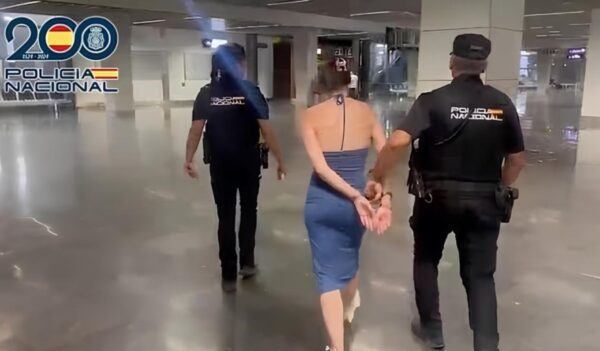 Οικογένεια έκανε χρυσές διακοπές σε θέρετρο στην Ισπανία και έγινε… καπνός την ώρα της πληρωμής, συνέλαβαν την μητέρα στο αεροδρόμιο, δείτε βίντεο