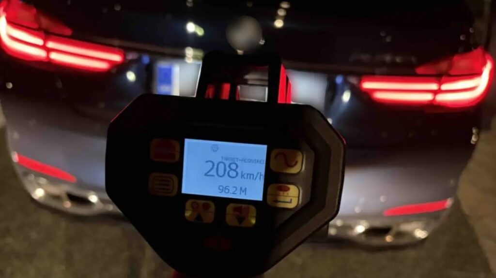 Συνελήφθη 29χρονος που έτρεχε με 208 χλμ στην Αθηνών – Κορίνθου στο ύψος των Μεγάρων
