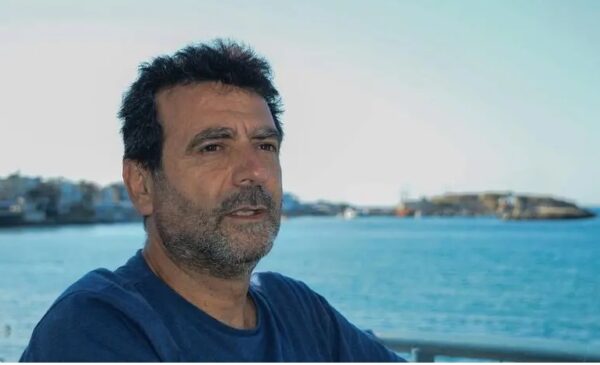 Ηράκλειο: Θρήνος για τον Μανόλη Κερούλη – Ζητούν απαντήσεις για τον δικυκλιστή που “έσβησε” μετά από τροχαίο στο δρόμο προς Μεταξοχώρι