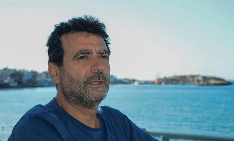 Ηράκλειο: Θρήνος για τον Μανόλη Κερούλη – Ζητούν απαντήσεις για τον δικυκλιστή που “έσβησε” μετά από τροχαίο στο δρόμο προς Μεταξοχώρι