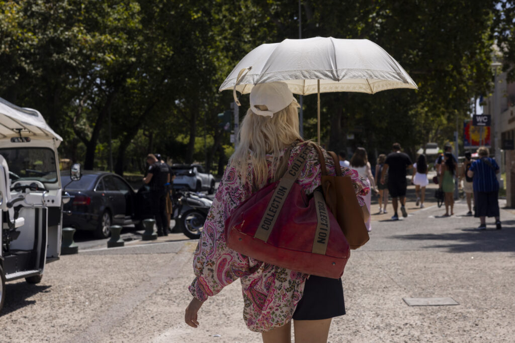 Ζέστη έως 37°C σήμερα, καταιγίδες και ισχυροί βοριάδες από το Σάββατο