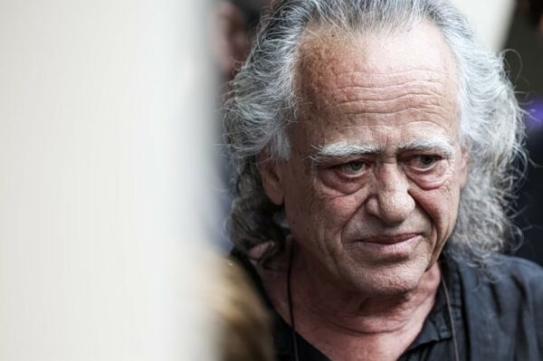 Νίκος Καλογερόπουλος: Πότε και πού θα γίνει η κηδεία του – Η παράκληση της οικογένειας