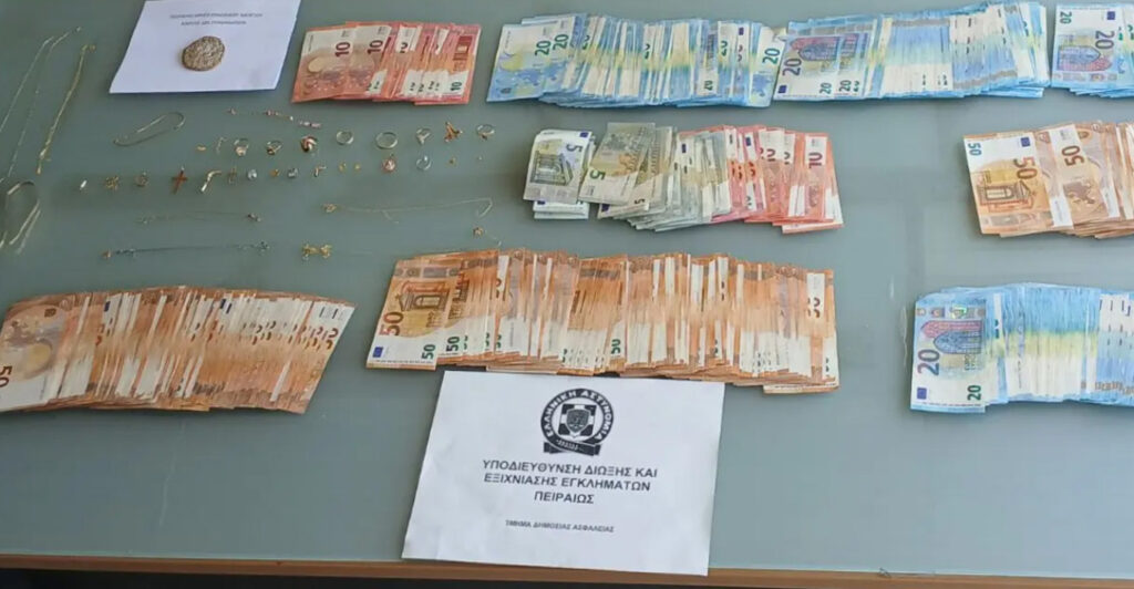 Εξαρθρώθηκε συμμορία διαρρηκτών στην Αττική, ξεπερνά τα 130.000 ευρώ η λεία τους