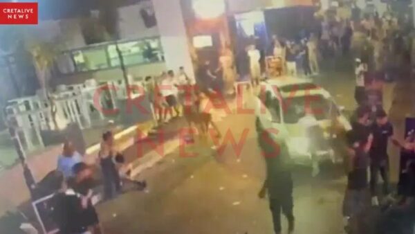 Κρήτη- Βίντεο ντοκουμέντο: Η ξέφρενη πορεία του αυτοκινήτου που έπεσε πάνω σε τουρίστες στα Μάλια