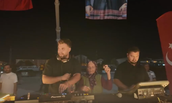 Γιαγιά raver: Η 78χρονη που έγινε viral χορεύοντας στον έντονο ρυθμό του dj