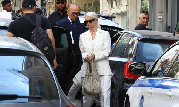 «Όλη μέρα παίζει στα ηχεία ο Μαζωνάκης»: Η καθημερινότητα της Γάκα στον Κορυδαλλό κι ο προαυλισμός