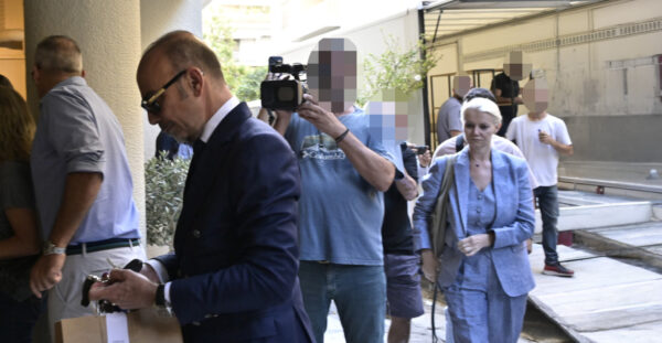 Για ανθρωποκτονία με ενδεχόμενο δόλο κατηγορούνται πλέον οι γιατροί Θεοδωρόπουλος και Γάκα για τον θάνατο του Γιώργου Μαζωνάκη