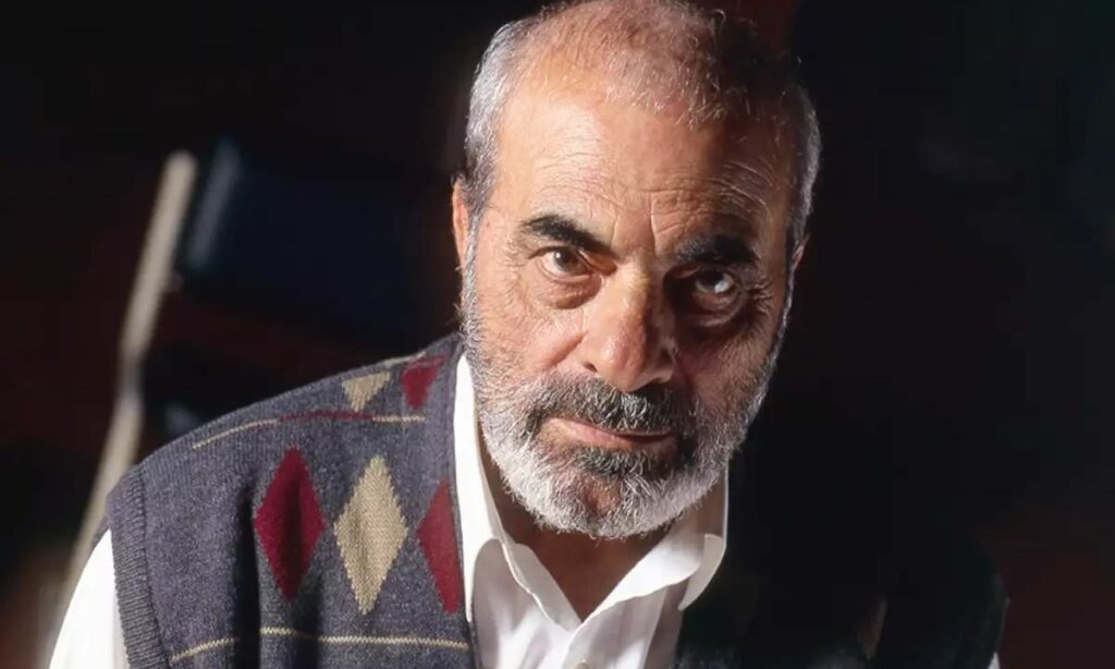 Στέλιος Καζαντζίδης: «Υπάρχω» – Η ιστορία του δίσκου που αποτέλεσε την ταυτότητα ενός θρύλου