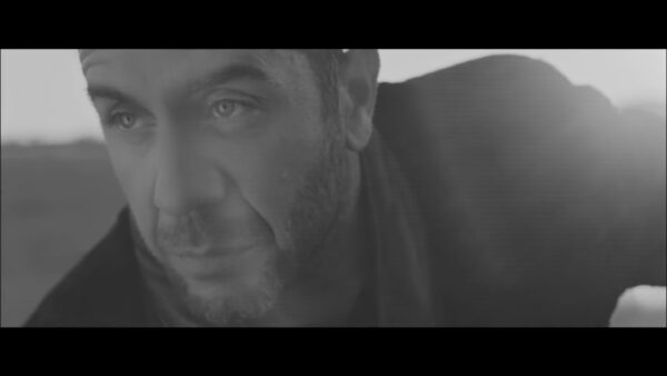 «ΜΕ ΛΕΝΕ ΓΙΩΡΓΟ»-Ένα αφιέρωμα ψυχής στον Γιώργο Μαζωνάκη με αναμνήσεις και γεγονότα άγνωστα στο ευρύ κοινό