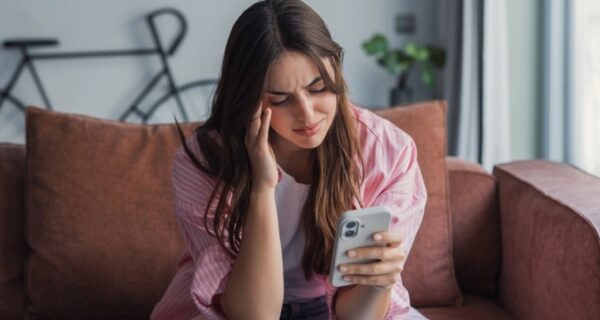 Stalker στη Θεσσαλονίκη «βομβάρδιζε» με μηνύματα στο… IRIS την πρώην του και καταδικάστηκε