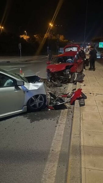 Τροχαίο στο Ηράκλειο: Πως οι δύο νεαροί βγήκαν ζωντανοί από τα συντρίμμια – Συγκλονίζει η ανάρτηση της μητέρας τους: Δεν περίμενα ποτέ να ξυπνήσω με ένα τηλεφώνημα που κόβει την ανάσα….