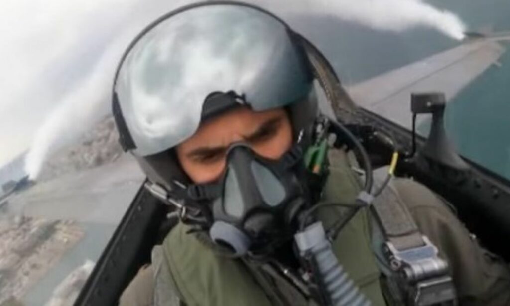 Το μήνυμα του πιλότου του F-16 στην στρατιωτική παρέλαση της Θεσσαλονίκης: «Μία λέξη αλλάζει την ιστορία, για τους Έλληνες είναι το όχι»