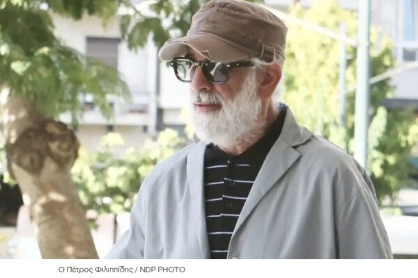 Πέτρος Φιλιππίδης: Ένοχη για ψευδή κατάθεση και καταμήνυση η γυναίκα που τον κατήγγειλε για βιασμό – «Ντροπή» φώναξαν στο δικαστήριο