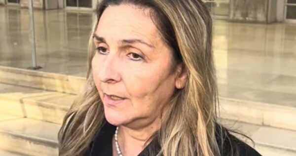 Άλκης Καμπανός: «Σε αυτήν τη δίκη εκτίω τη δική μου ποινή, ισόβια στον πόνο» – Συγκλονίζει η μητέρα του