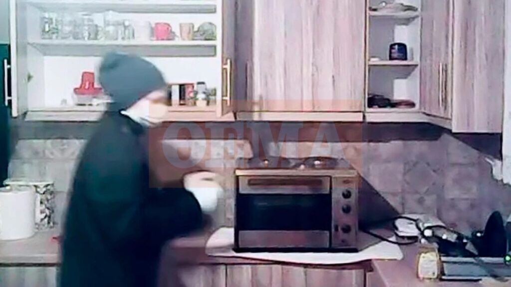 Από τη δηλητηρίαση με ατροπίνη, στα κομμένα λάστιχα αυτοκινήτου: Τι κατήγγειλε ο αδελφός του στρατιωτικού γιατρού από το Περιστέρι