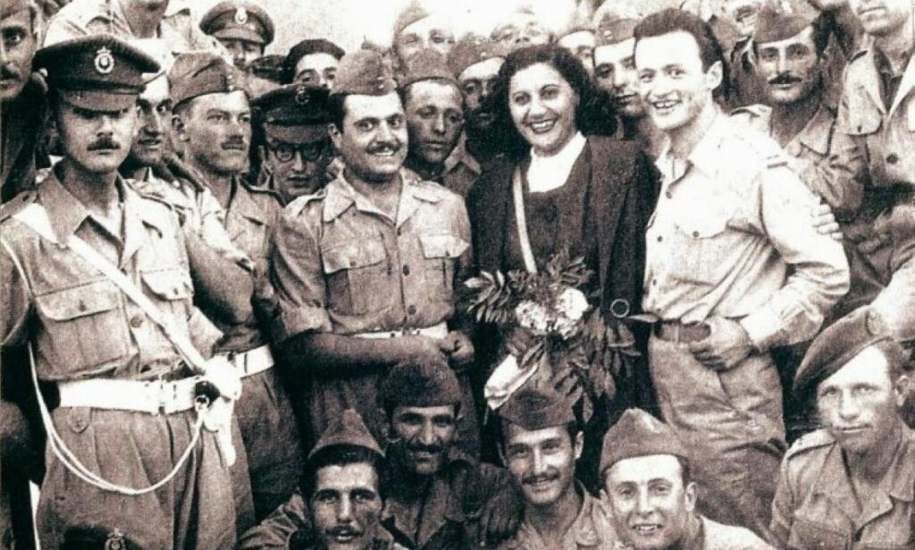 Όταν η Ελλάδα τραγουδούσε για να νικήσει τον φόβο: Οι φωνές που έδωσαν ψυχή στο Έπος του ’40